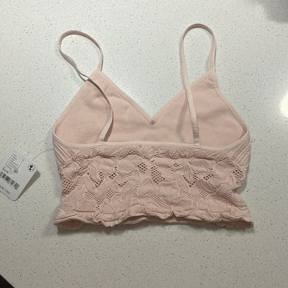 NWOT! Free People Chloe Seamless Top in Petal Pink - Picture 2 of 5